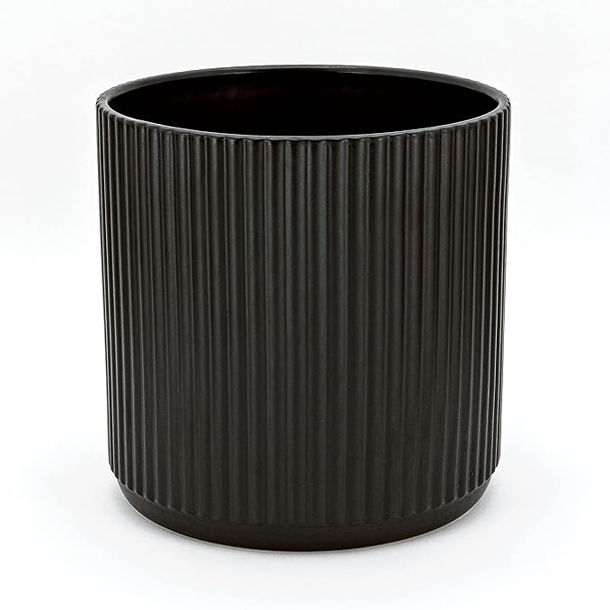 Amazon Basics Fluted Ceramic Round Planter by AmazonBasics