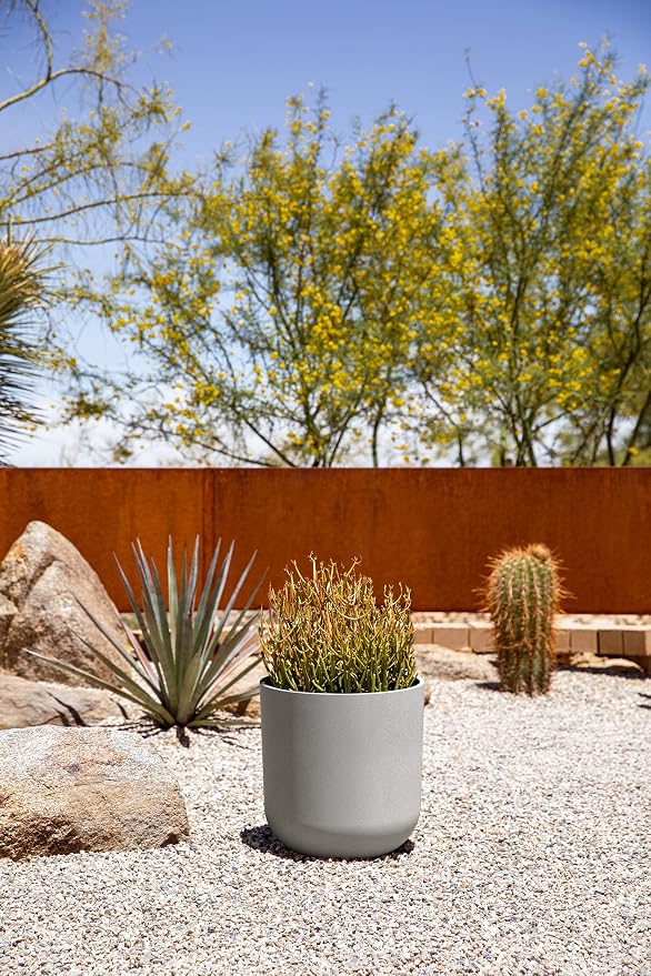 Veradek Round Lima Plastic Planter Pots - Image 4