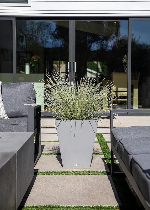 Veradek Pure Series Nobleton Plastic Planter - Image 5